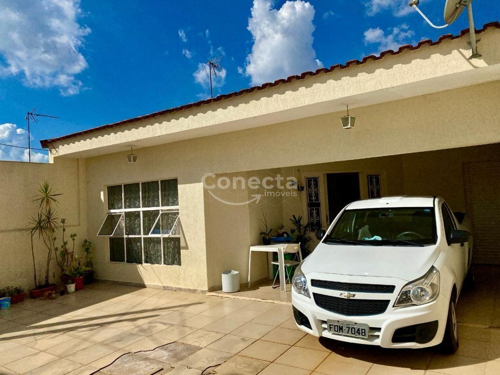 Casa, 4 quartos, 120 m² - Foto 1