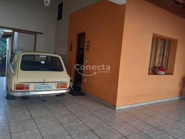Casa, 4 quartos, 220 m² - Foto 1