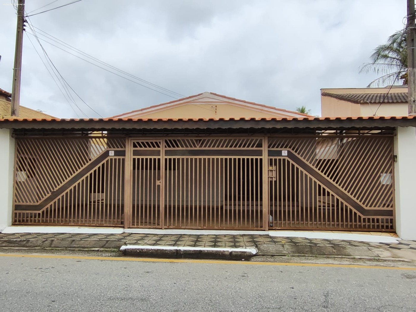 Casa, 3 quartos, 215 m² - Foto 1